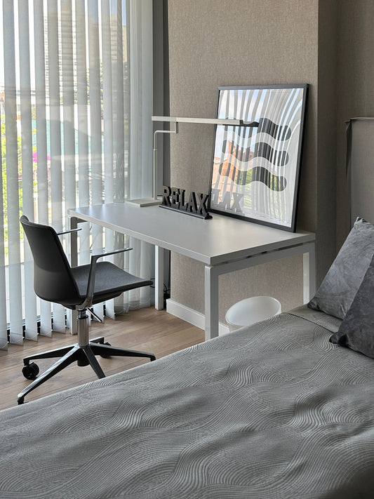 Escritorio Idea+01 de 140 x 60 cm