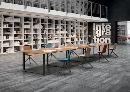 Silla Clue Grafito Base Caballete Giratoria